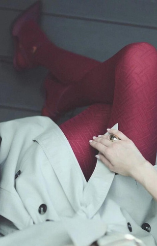 1237 Liset Колготки 80 den Gabriella, бордо - геометричний узор, технологія 3D