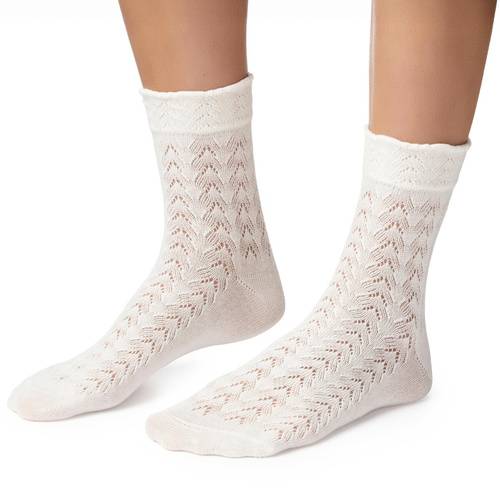 Steven 205 – ажурні бавовняні жіночі шкарпетки ecru 002