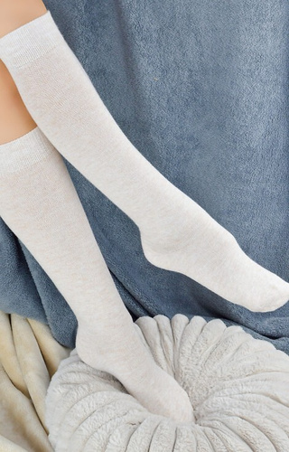 Жіночі гольфи Noviti SB158 – класичні, зручні та м’які