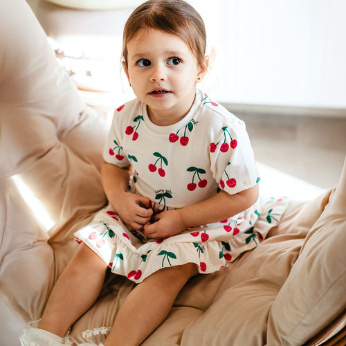 Сукня для дівчинки ecru з вишеньками Cherry Eevi – м'яка, комфортна, для весни та літа