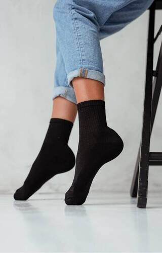 Напівмахрові жіночі шкарпетки 071Milena - чорний