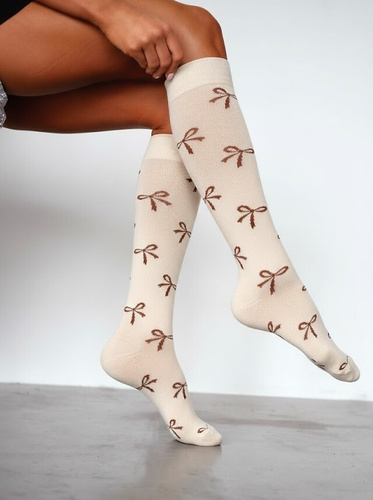 Жіночі підколінки Milena 0248-016 — бавовняні, м’які, без здавлювання, візерунок «бантики», комфорт на щодень