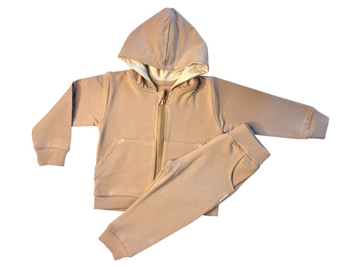 Коричневий спортивний комплект для дівчинки Mamatti DR2150 – худі з капюшоном та штани з кишенями