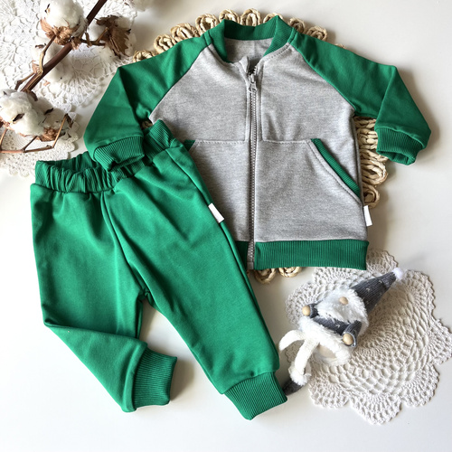 Зелено-сірий святковий спортивний комплект для хлопчика Mamatti DR06 Merry Christmas – бавовна