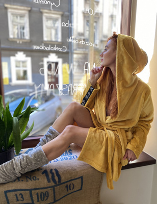 Жіночий короткий плюшевий халат  626 Abigail Forex,-медовий