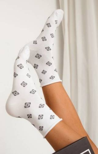Шкарпетки жіночі Kwiatki 0200 Milena, - білі