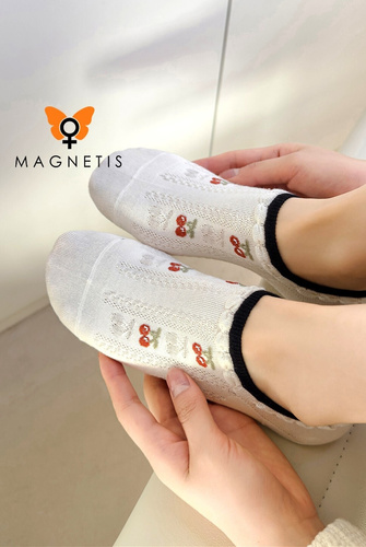 Шкарпетки жіночі Вишні/ CO241113 Wiśnie Magnetis - 2 екрю