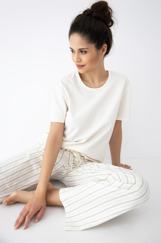 Жіноча піжама Soleil Sensis eкрю-беж, бавовна, короткий рукав, смужка