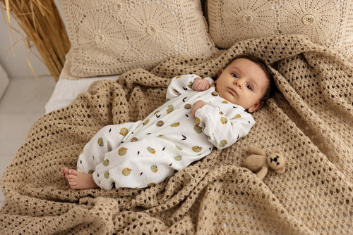 Дитячий чоловічок з мусліну "Apples Muslin" Makoma