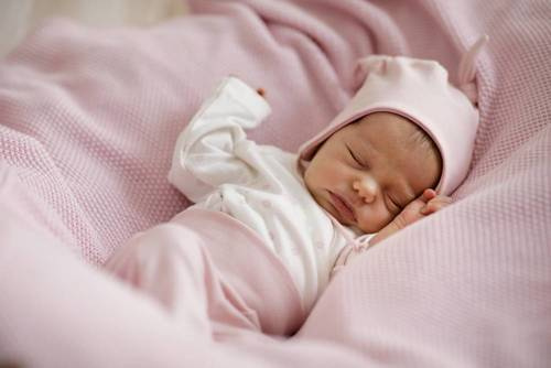 Шапочка для немовлят на зав'язках Lovely Day Pinokio, - рожевий