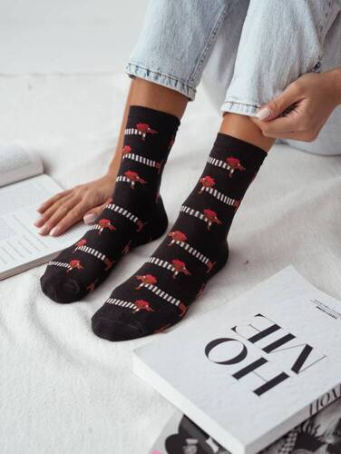 Шкарпетки жіночі бавовняні 0200 Walentynki Milena  чорний/ ведмежатко