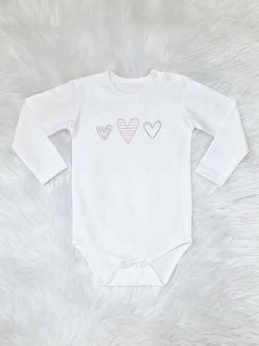 три серця Bambarillo – дитячий боді кольору екрю з бавовняного трикотажу